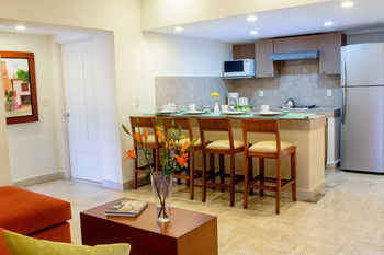 Family Luxury Suites By Velas Vallarta Puerto Vallarta Exterior foto